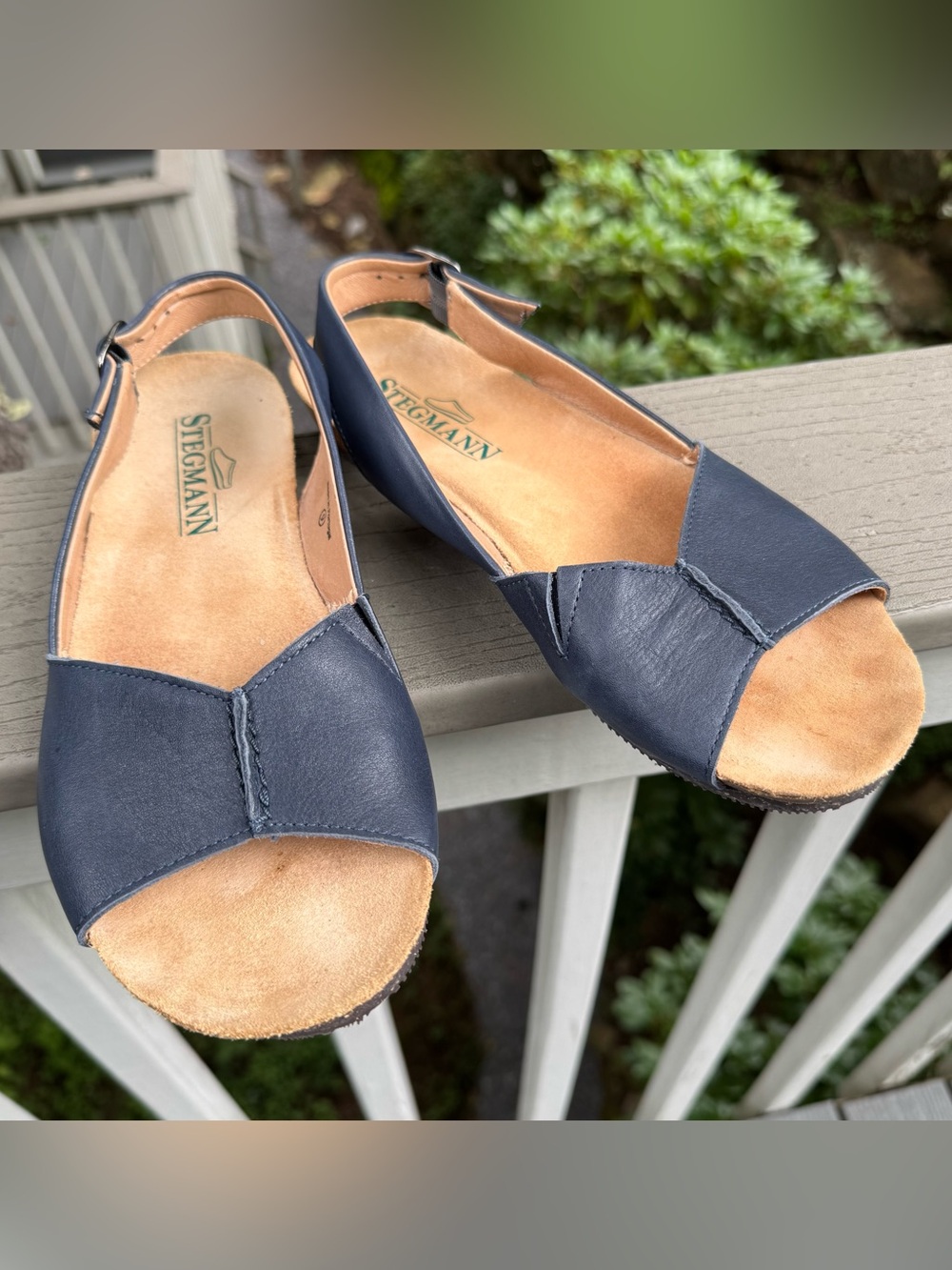 Stegmann Louise Slingback Peep-Toe Slingback in Navy Blue